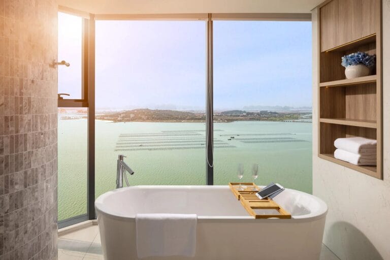 A La Carte Ha Long Bay