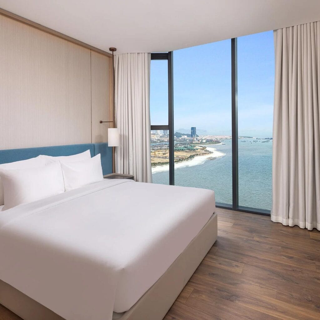 Best bay view hotel Ha Long