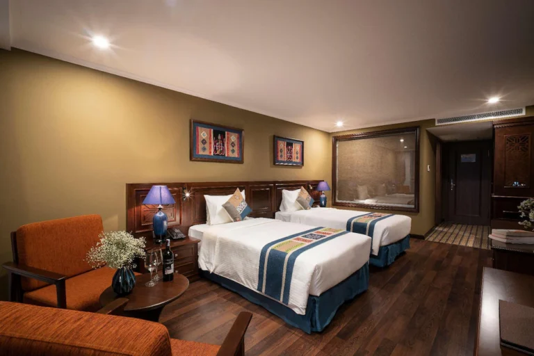 Sapa hotel with infinity pool