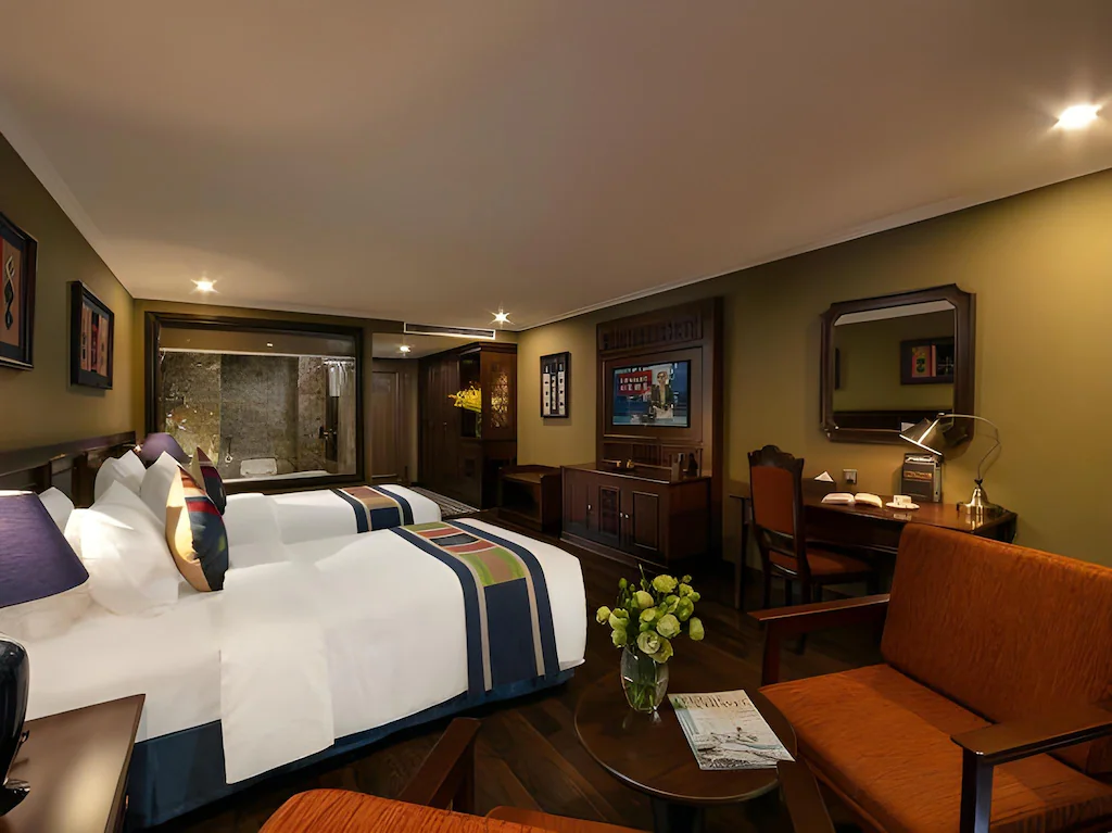 Sapa hotel with infinity pool