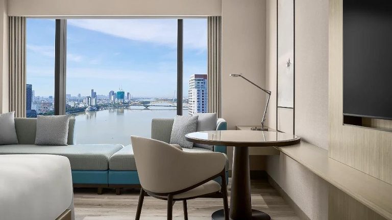 Accommodation near Han River