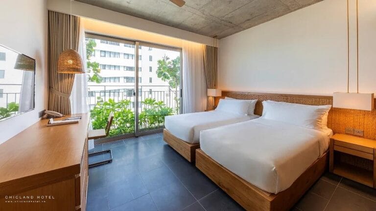 Best beachfront hotels in Da Nang