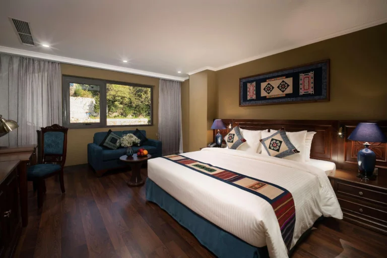 Sapa hotel with infinity pool