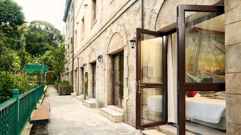 Mercure Danang French Village Bana Hills