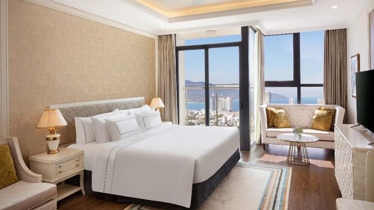 Luxury hotel in Da Nang city center