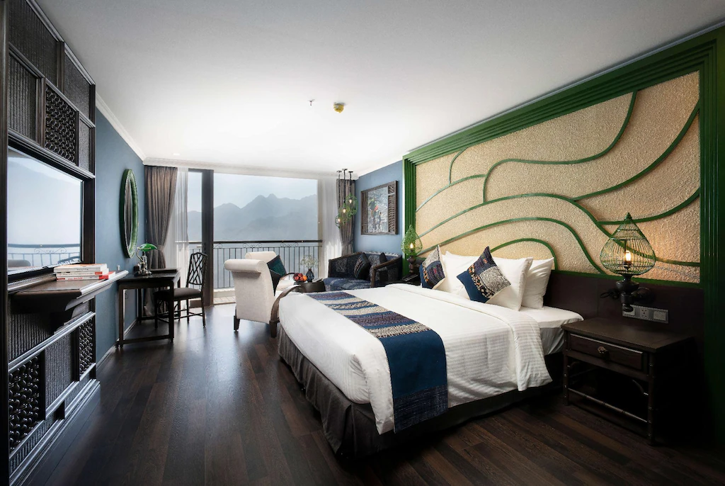 Sapa hotel with infinity pool