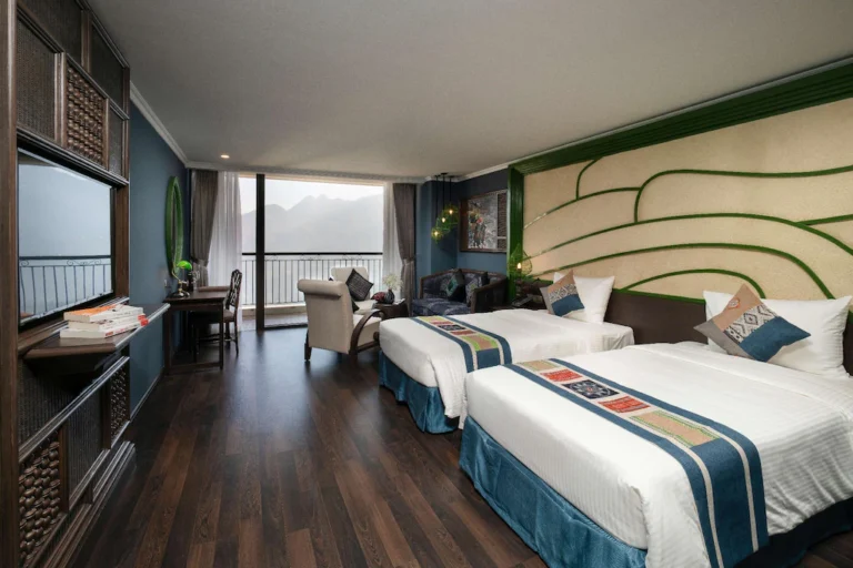 Sapa hotel with infinity pool