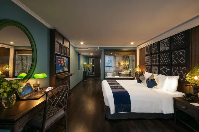 Sapa hotel with infinity pool