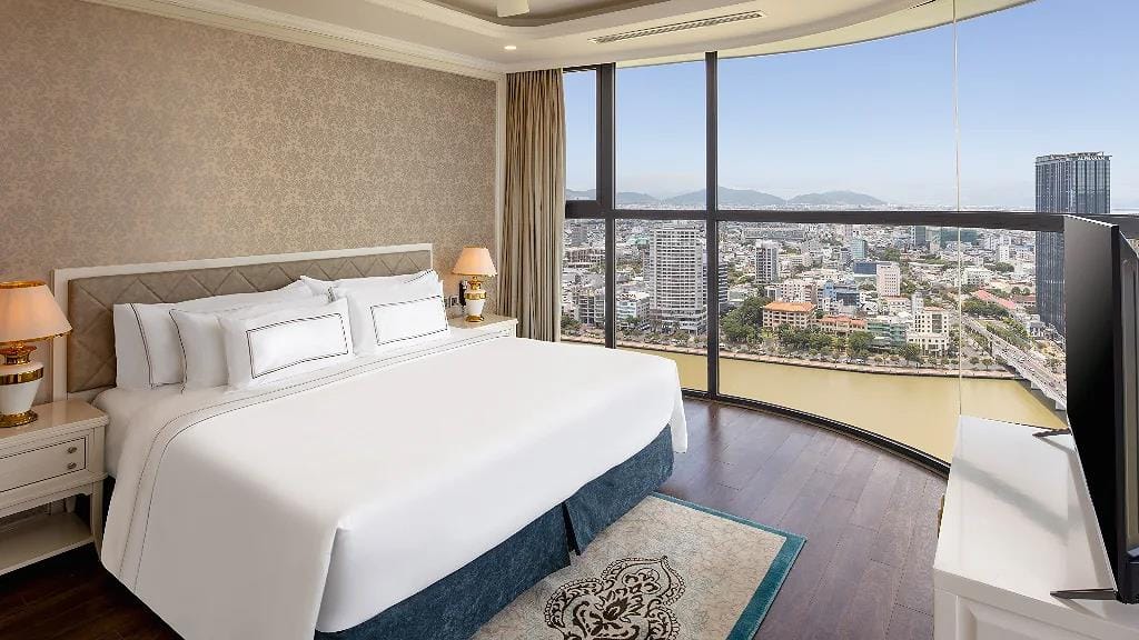 Luxury hotel in Da Nang city center