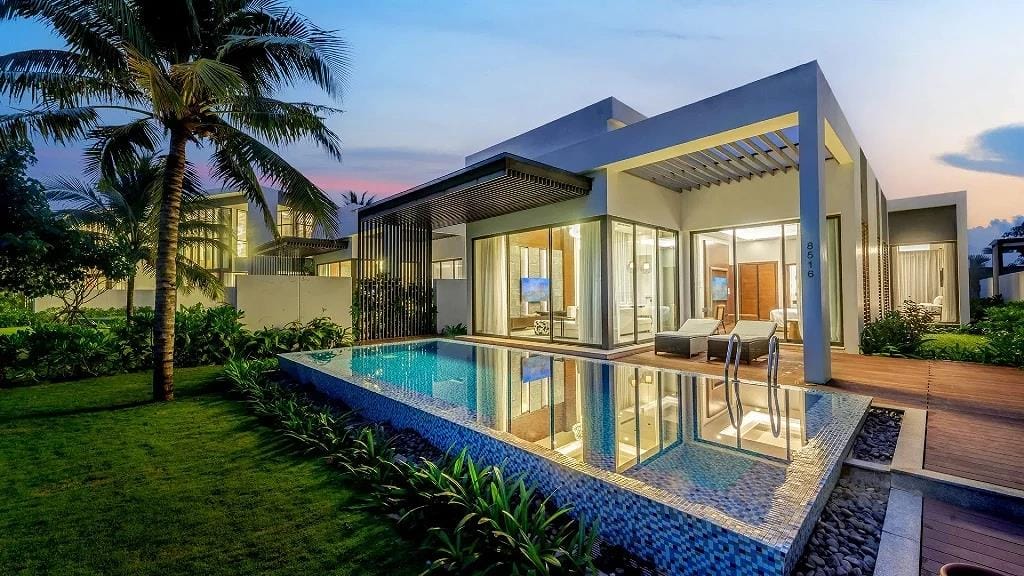 Beachfront villas Hoi An