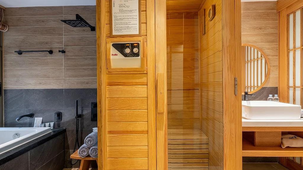 Yoko Onsen Quang Hanh